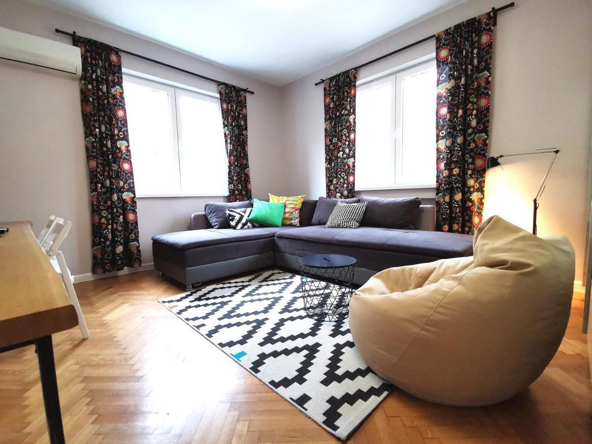 Beautifully Decorated Functional Sofía