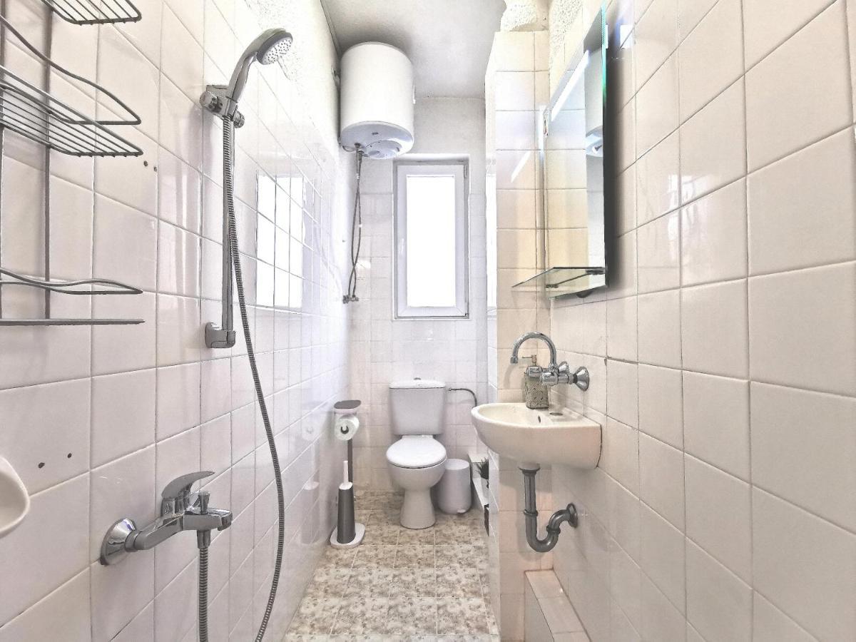 Beautifully Decorated Functional Apartamento