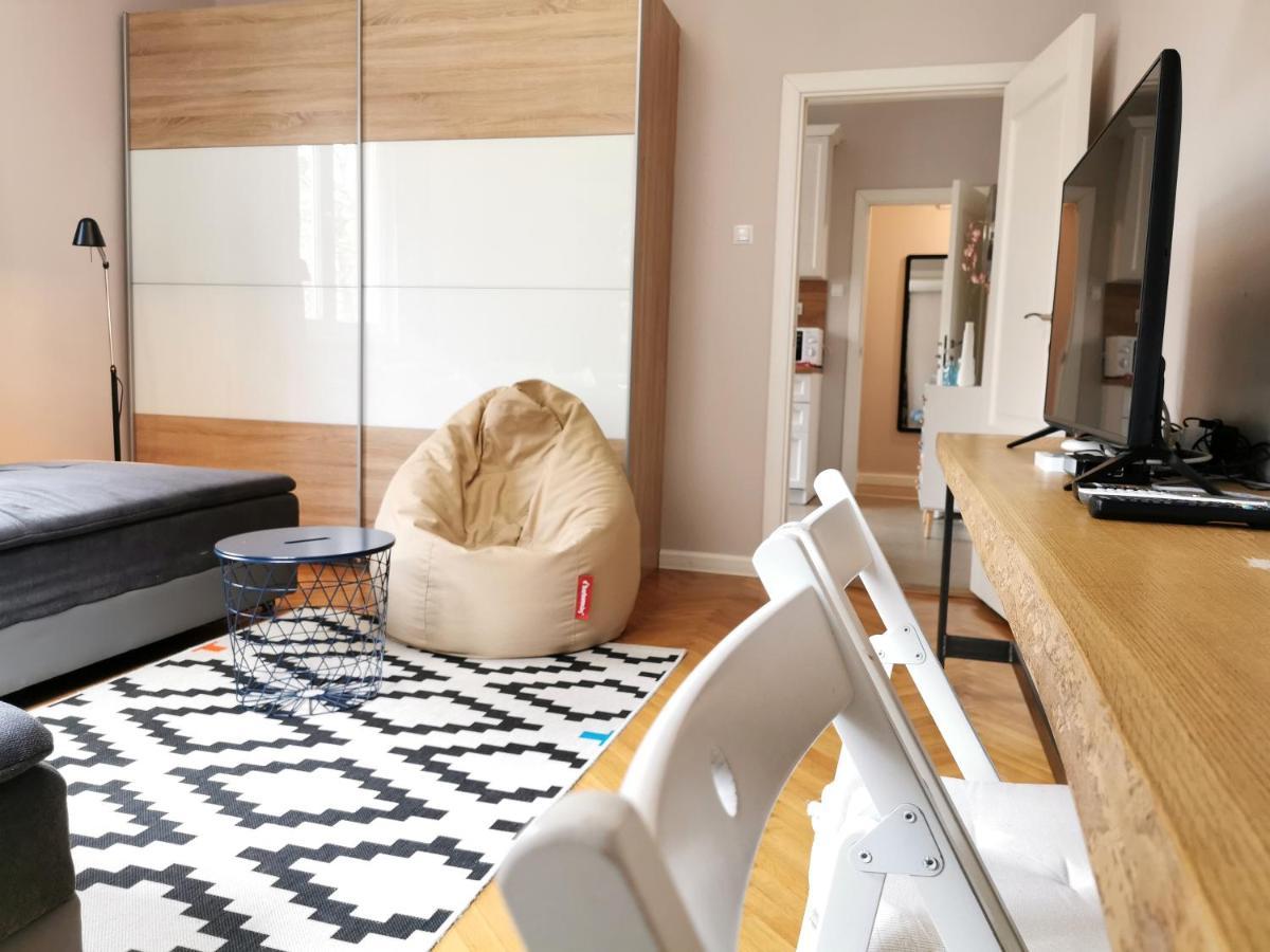 Beautifully Decorated Functional Apartamento *