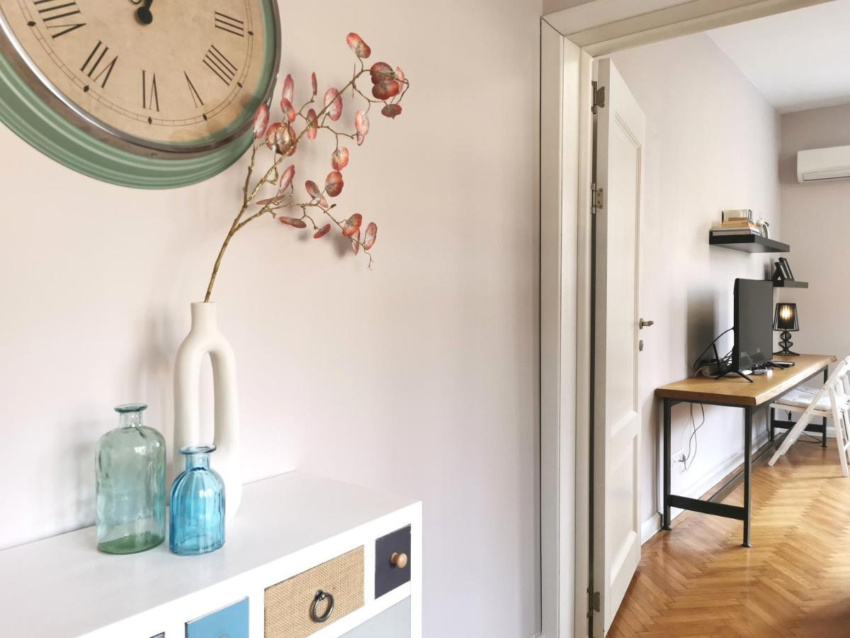 Apartamento Beautifully Decorated Functional